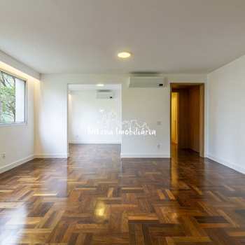 Apartamento em São Paulo, bairro Jardim Paulista