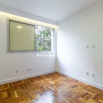 Apartamento em São Paulo, bairro Jardim Paulista