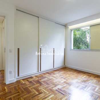 Apartamento em São Paulo, bairro Jardim Paulista