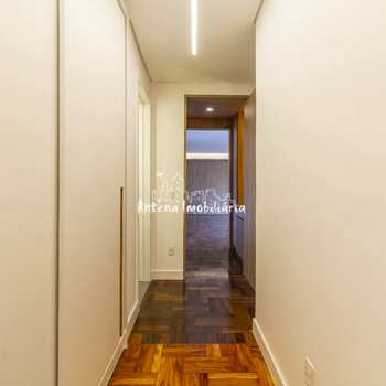 Apartamento em São Paulo, bairro Jardim Paulista