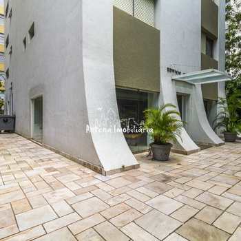 Apartamento em São Paulo, bairro Jardim Paulista