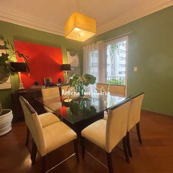Apartamento em São Paulo, bairro Higienópolis