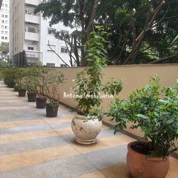 Apartamento em São Paulo, bairro Higienópolis