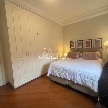 Apartamento em São Paulo, bairro Higienópolis