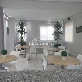 Apartamento em Ferraz de Vasconcelos, bairro Vila São Paulo