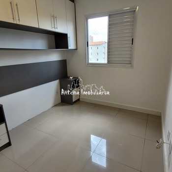 Apartamento em Ferraz de Vasconcelos, bairro Vila São Paulo