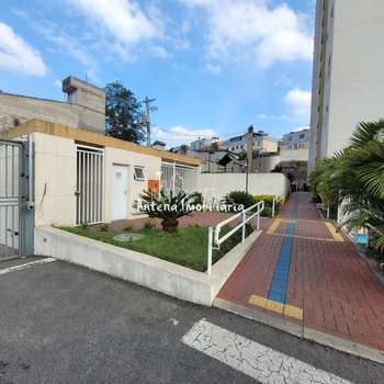 Apartamento em Ferraz de Vasconcelos, bairro Vila São Paulo