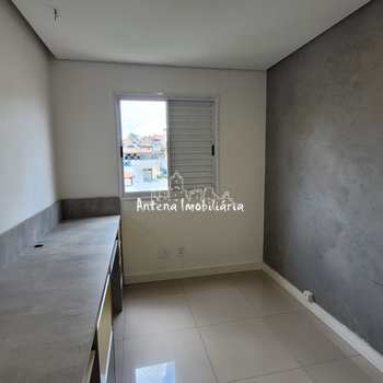 Apartamento em Ferraz de Vasconcelos, bairro Vila São Paulo