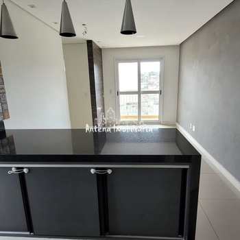 Apartamento em Ferraz de Vasconcelos, bairro Vila São Paulo