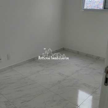 Apartamento em Ferraz de Vasconcelos, bairro Vila São Paulo