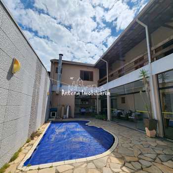 Sobrado em Ferraz de Vasconcelos, bairro Vila Romanópolis