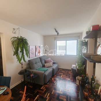 Apartamento em São Paulo, bairro Santa Cecília