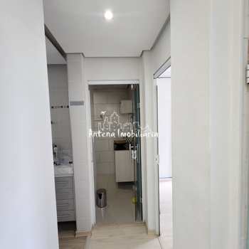 Apartamento em Ferraz de Vasconcelos, bairro Parque Dourado