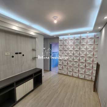 Apartamento em Ferraz de Vasconcelos, bairro Parque Dourado