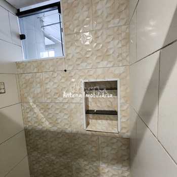 Apartamento em Ferraz de Vasconcelos, bairro Parque Dourado