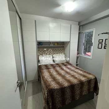 Apartamento em Ferraz de Vasconcelos, bairro Jardim Santa Rosa