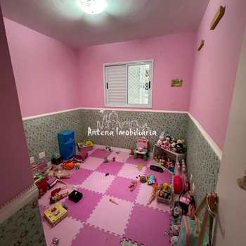Apartamento em Ferraz de Vasconcelos, bairro Jardim Santa Rosa