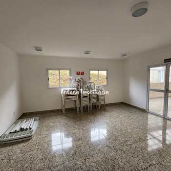 Apartamento em Ferraz de Vasconcelos, bairro Jardim Santa Rosa