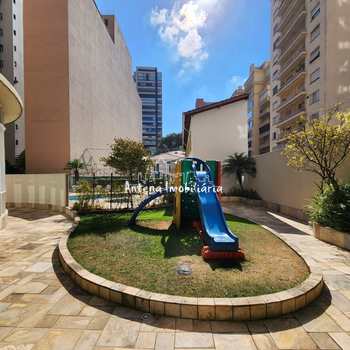 Apartamento em São Paulo, bairro Higienópolis