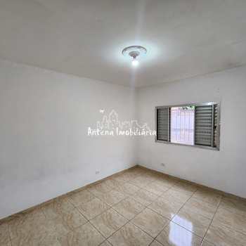 Apartamento em Ferraz de Vasconcelos, bairro Parque São Francisco