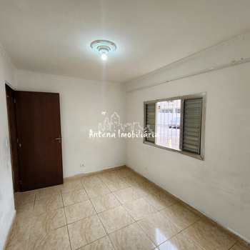 Apartamento em Ferraz de Vasconcelos, bairro Parque São Francisco