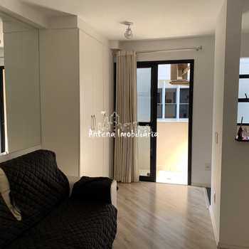 Apartamento em São Paulo, bairro Santa Cecília