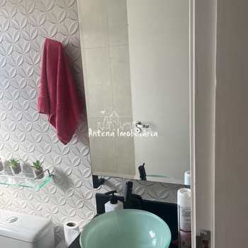Apartamento em Suzano, bairro Vila Urupês