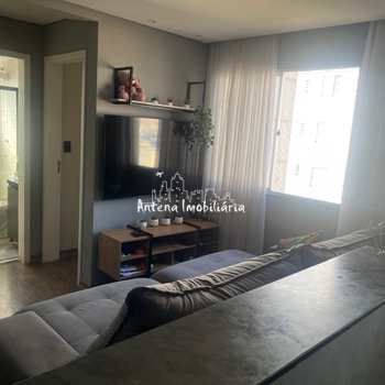 Apartamento em Suzano, bairro Vila Urupês