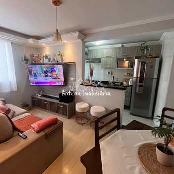 Apartamento em Ferraz de Vasconcelos, bairro Ferraz de Vasconcelos