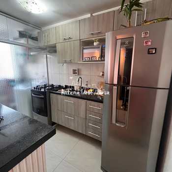 Apartamento em Ferraz de Vasconcelos, bairro Ferraz de Vasconcelos