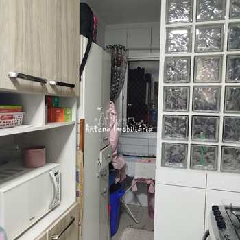 Apartamento em Ferraz de Vasconcelos, bairro Vila Solar