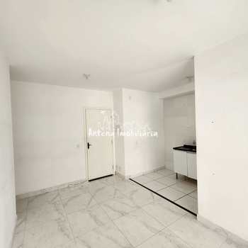 Apartamento em Ferraz de Vasconcelos, bairro Jardim Rodrigues Alves