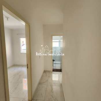 Apartamento em Ferraz de Vasconcelos, bairro Jardim Rodrigues Alves