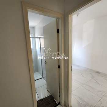 Apartamento em Ferraz de Vasconcelos, bairro Jardim Rodrigues Alves