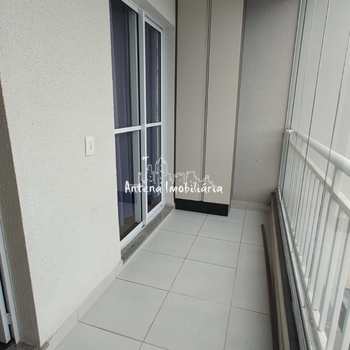 Apartamento em Ferraz de Vasconcelos, bairro Vila Romanópolis
