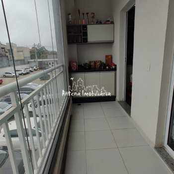 Apartamento em Ferraz de Vasconcelos, bairro Vila Romanópolis