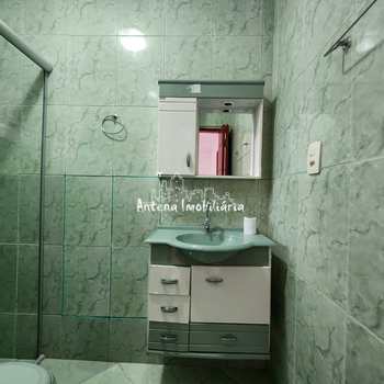 Apartamento em Ferraz de Vasconcelos, bairro Parque Dourado