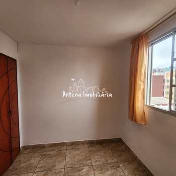 Apartamento em Ferraz de Vasconcelos, bairro Parque Dourado