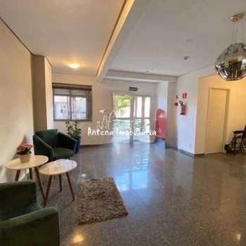 Apartamento em Mogi das Cruzes, bairro Mogi Moderno