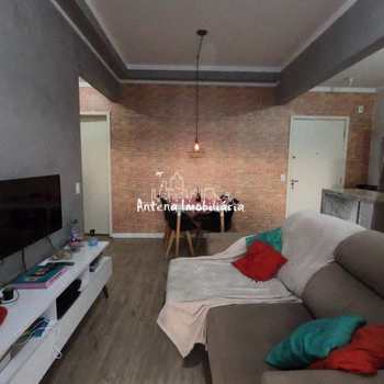 Apartamento em Mogi das Cruzes, bairro Mogi Moderno