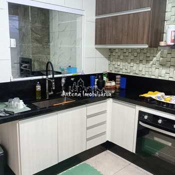 Sobrado de Condomínio em Ferraz de Vasconcelos, bairro Jardim Dayse