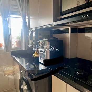 Apartamento em Ferraz de Vasconcelos, bairro Jardim São Miguel