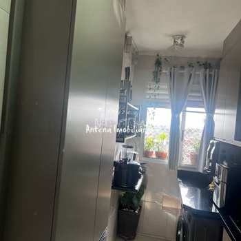Apartamento em Ferraz de Vasconcelos, bairro Jardim São Miguel