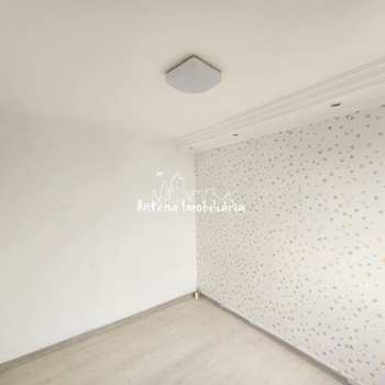 Apartamento em Ferraz de Vasconcelos, bairro Ferraz de Vasconcelos