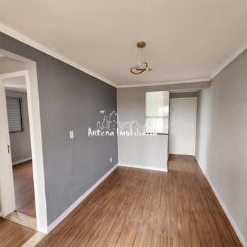 Apartamento em Ferraz de Vasconcelos, bairro Ferraz de Vasconcelos