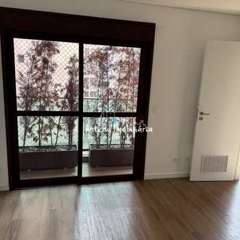 Apartamento em São Paulo, bairro Santa Cecília