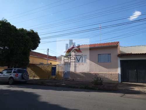 Casa, código 7245 em Piracicaba, bairro Vila Rezende