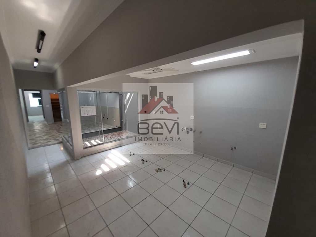 Casa Comercial em Piracicaba, no bairro Alto