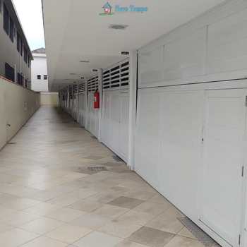 Sobrado de Vila em Santos, bairro Estuário