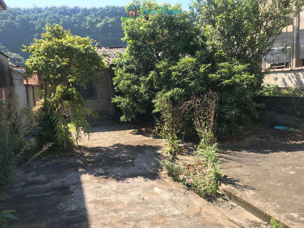 Casa em São Vicente, no bairro Vila São Jorge